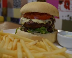 Jurerê Beach Burger: hambúrguer na terra da farofa JURERE_BEACH_BURGER_05