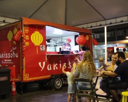 Food Park Presidente Kennedy: a revolução da comida de rua food-park-pres-kennedy-yakisoba-carro