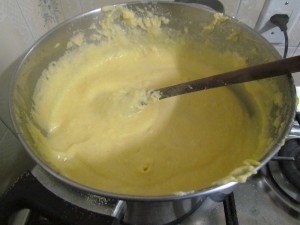 Fazendo a polenta 2