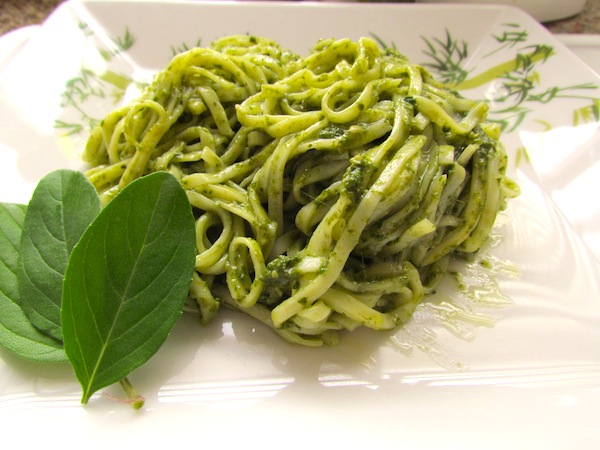 Gourmet Artesanale: Espaguete ao Pesto Gourmet Artesanale: Espaguete ao Pesto