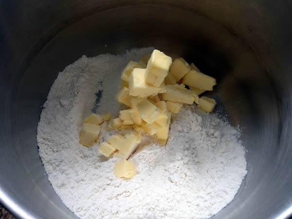 quiche-alho-poro-grana-manteiga-farinha