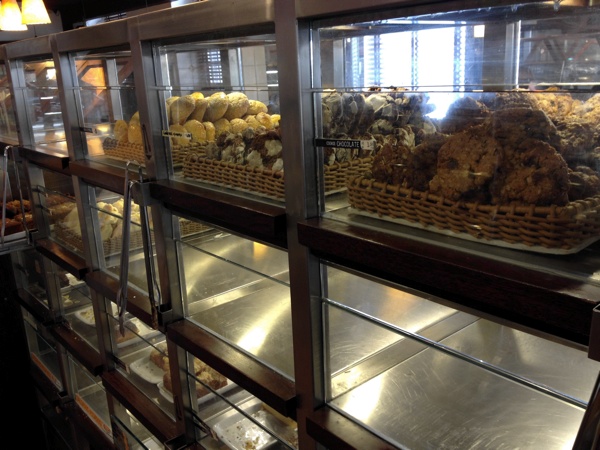 padeiro-sevilha-estante-vidro-cookies