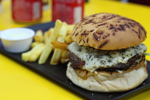 Hamburgueria São José: novo bom burger na terra do cachorro-quente